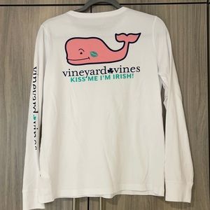 Vineyard Vines Kiss Me I’m Irish Tee